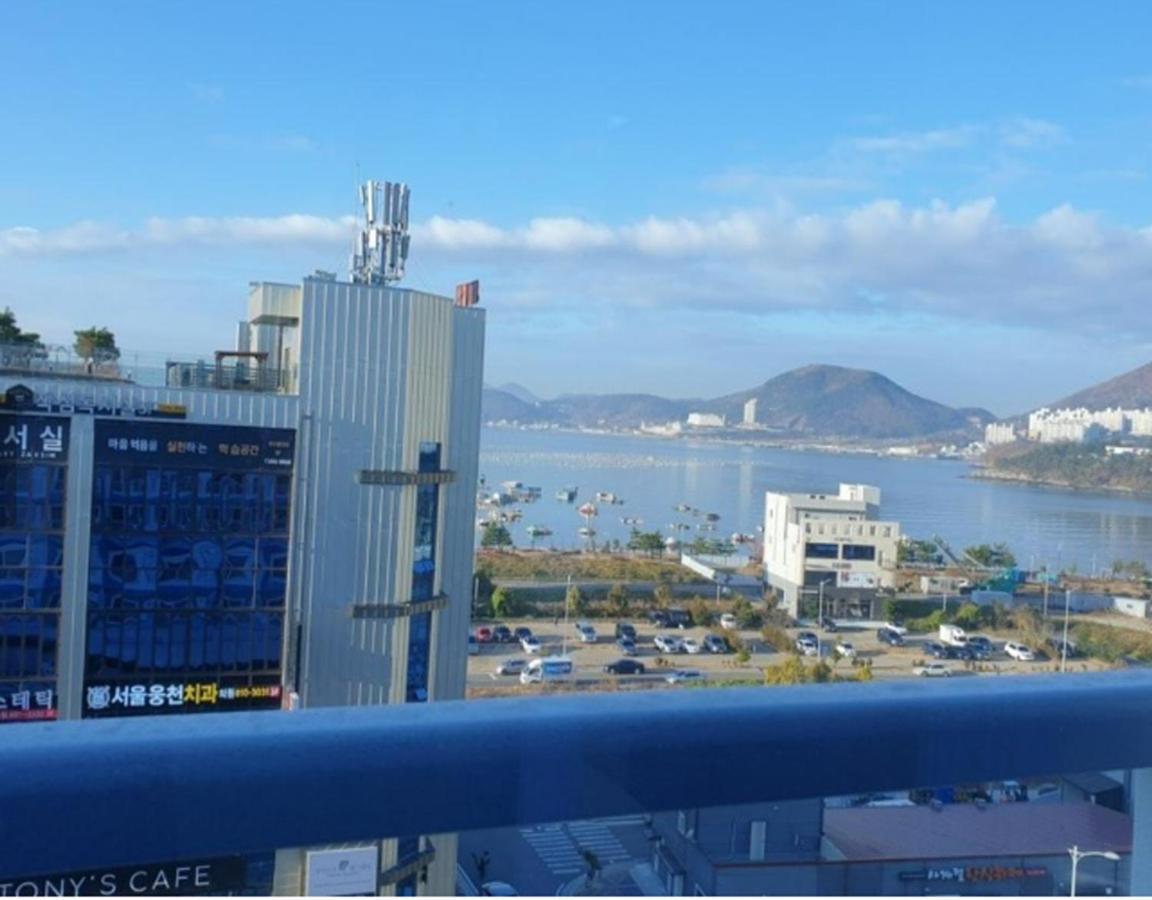 Yeosu Hotel First City エクステリア 写真