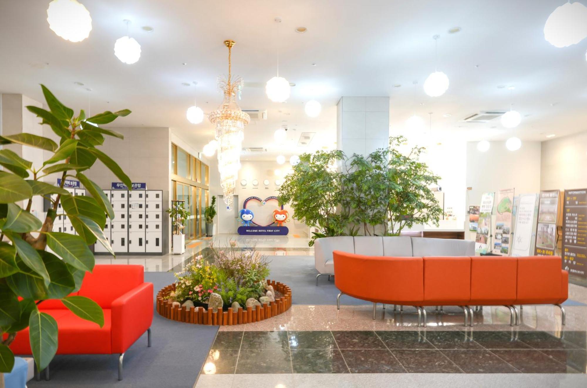 Yeosu Hotel First City エクステリア 写真