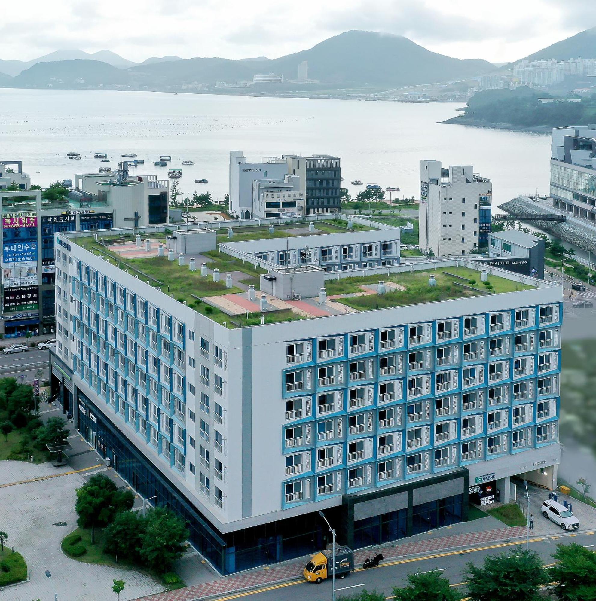 Yeosu Hotel First City エクステリア 写真