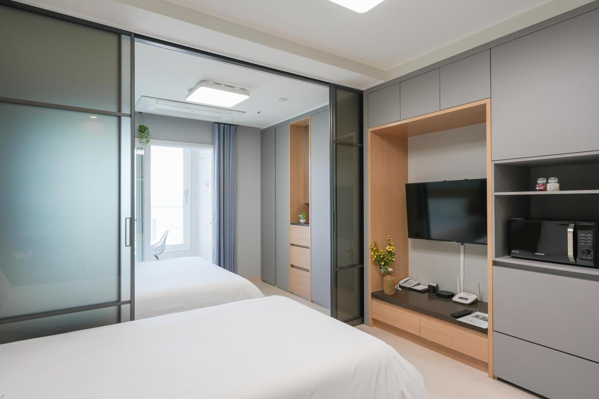 Yeosu Hotel First City エクステリア 写真
