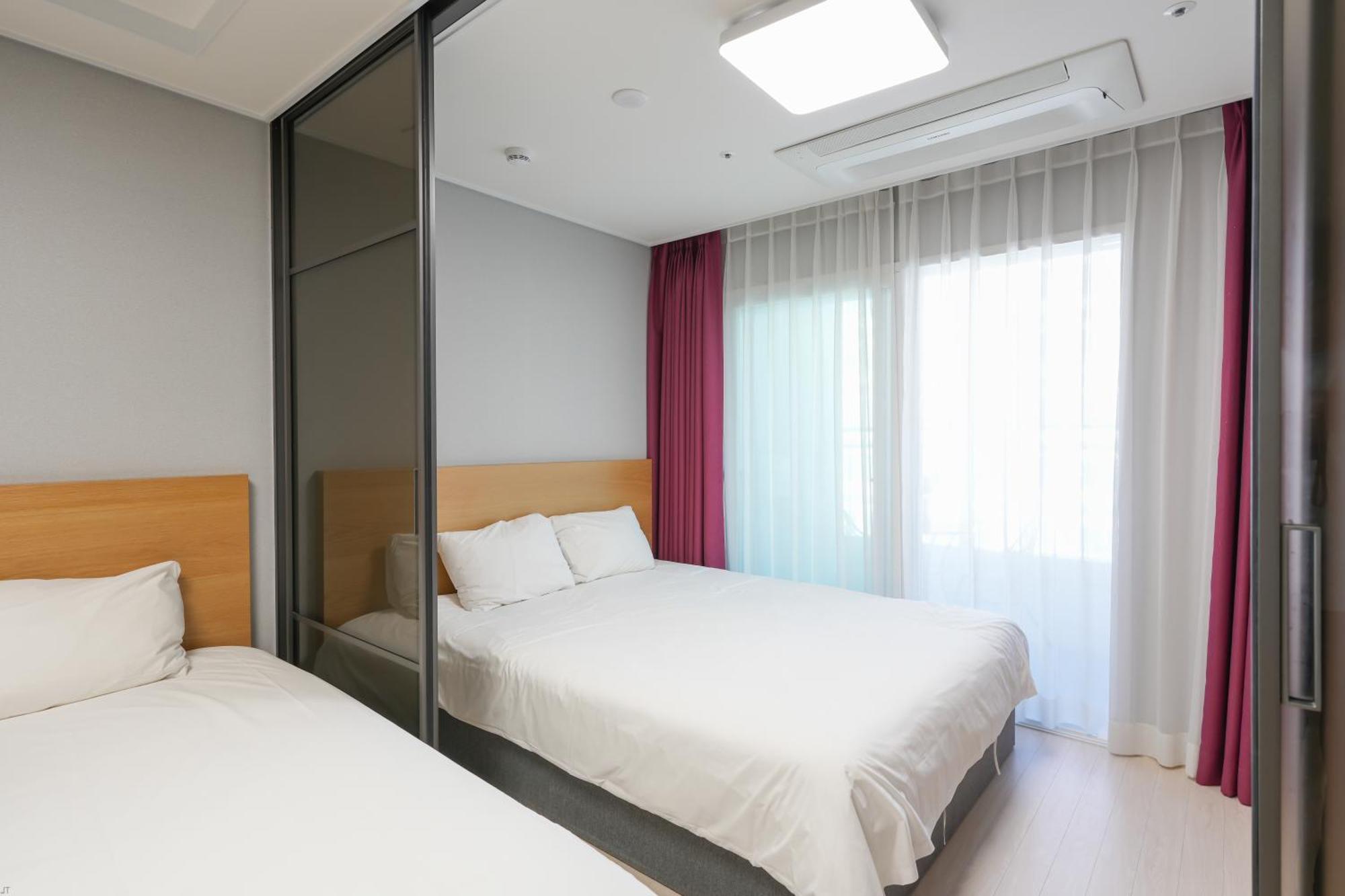 Yeosu Hotel First City エクステリア 写真