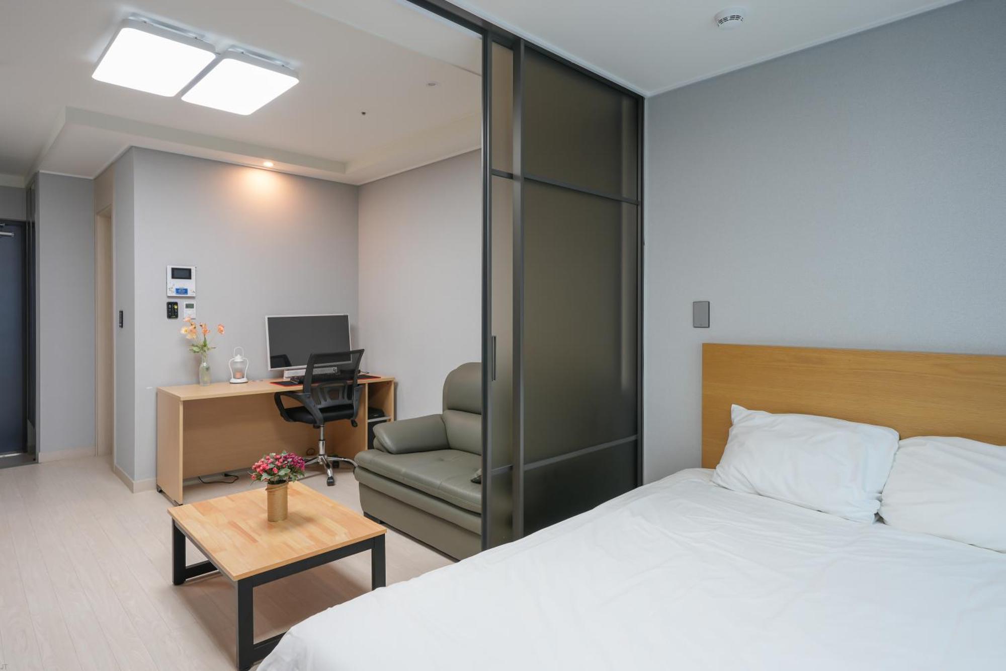 Yeosu Hotel First City エクステリア 写真